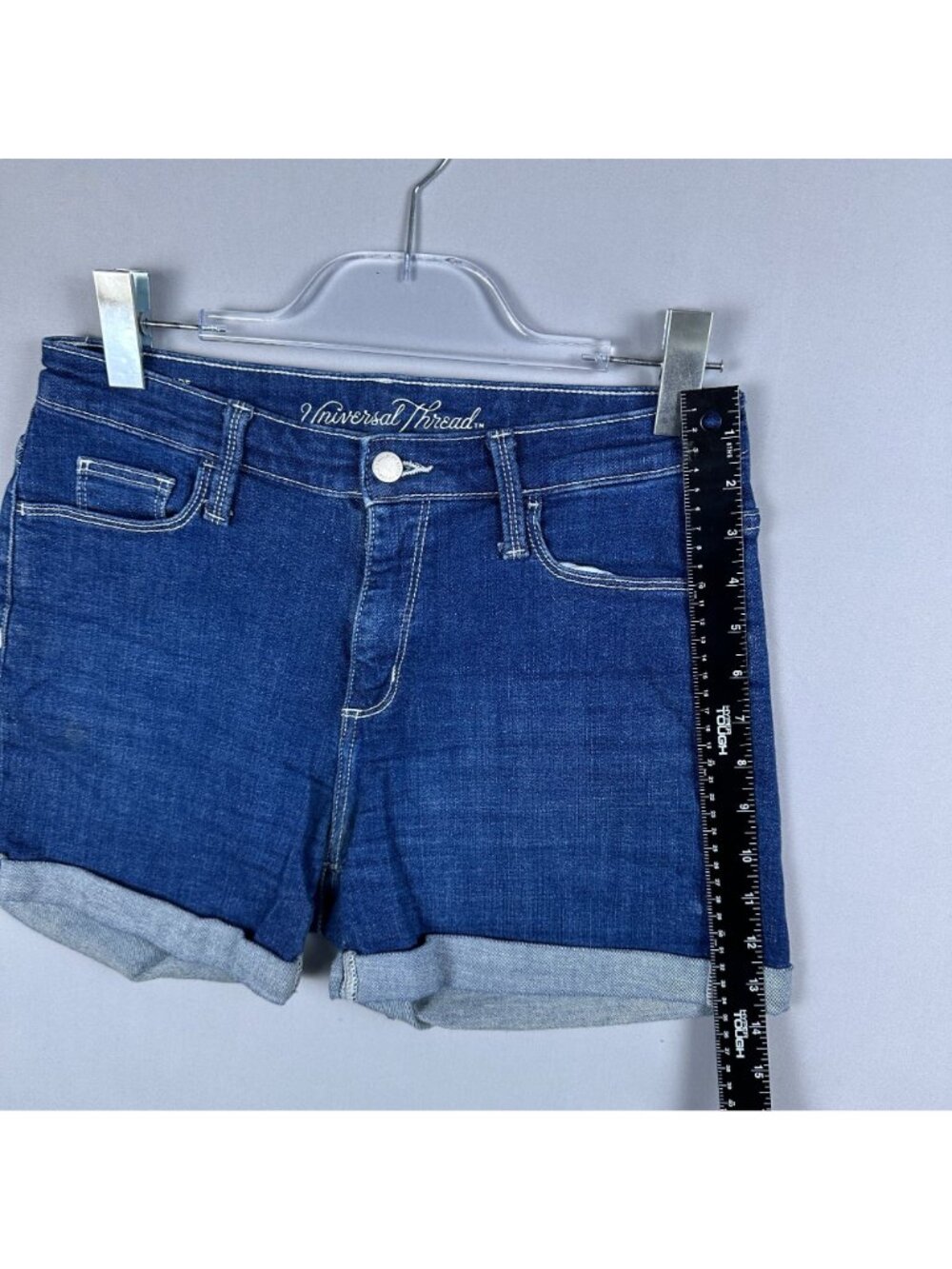 Universal Thread Womens Jean Shorts Folded Cuff Hem Size 4/27R Blue - Picture 4 of 11